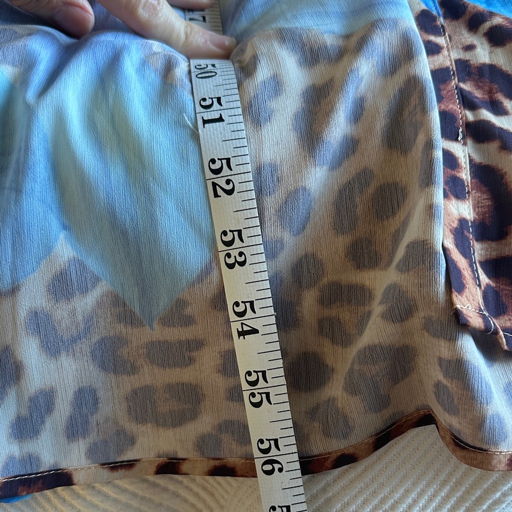 Runway the Label kimono robe with floral cheetah details - Picture 7 of 8
